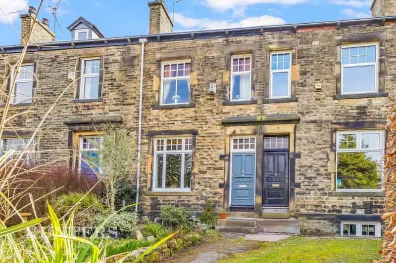 3 Bed Victorian House for Sale Near Train Station