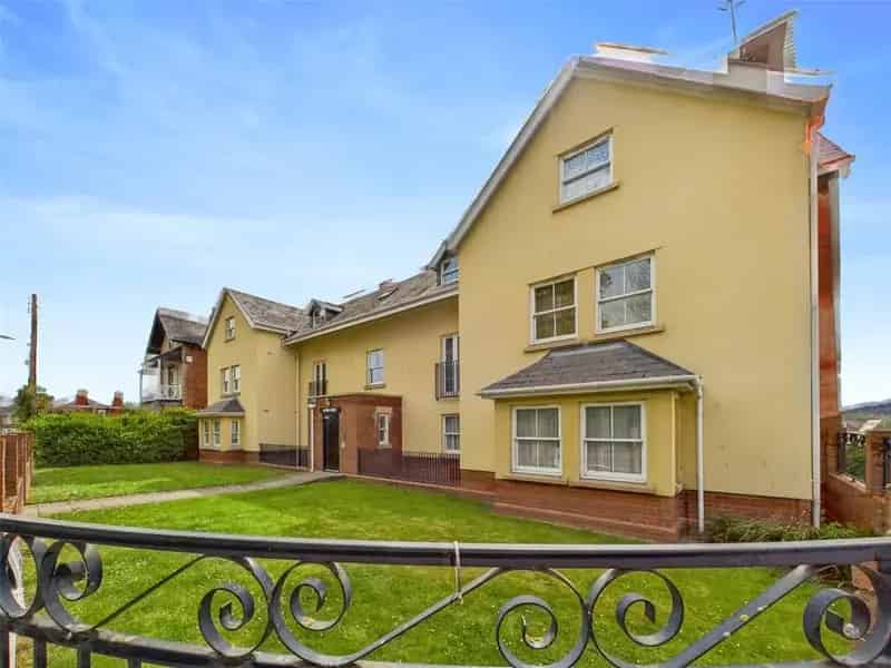 2 Bedroom Apartment for Sale