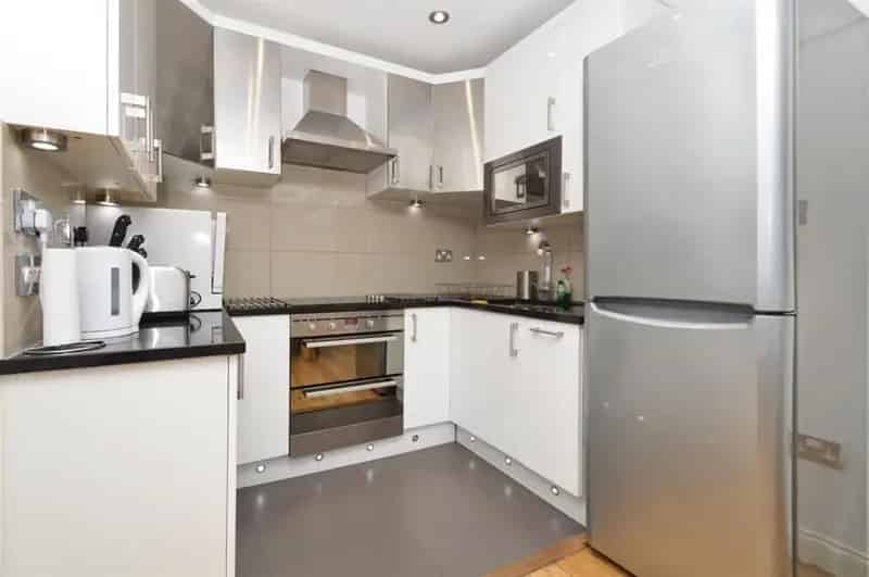 4 Bedroom Maisonette Near Limehouse Station