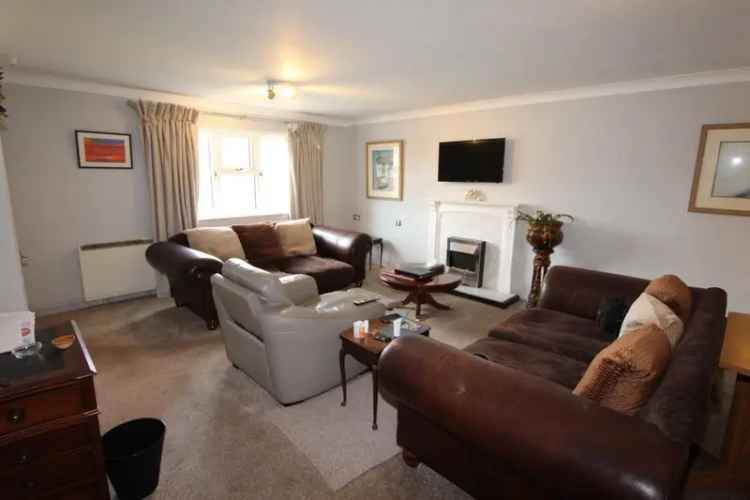 2 Bedroom Retirement Flat To Let Highcliffe Available May 1st