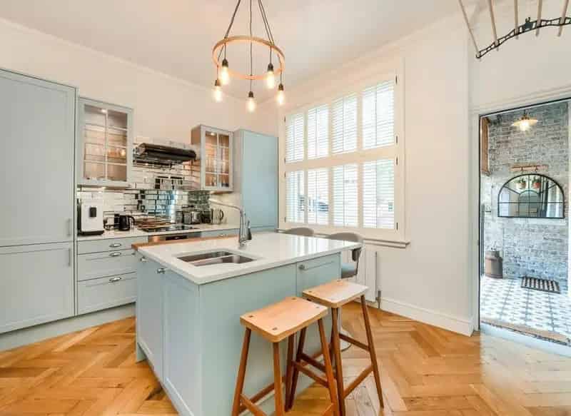 Stunning 3-Bedroom Flat near Paddington Recreation Ground