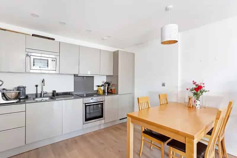 1 Bedroom Flat for Sale Canal Views Ladbroke Grove