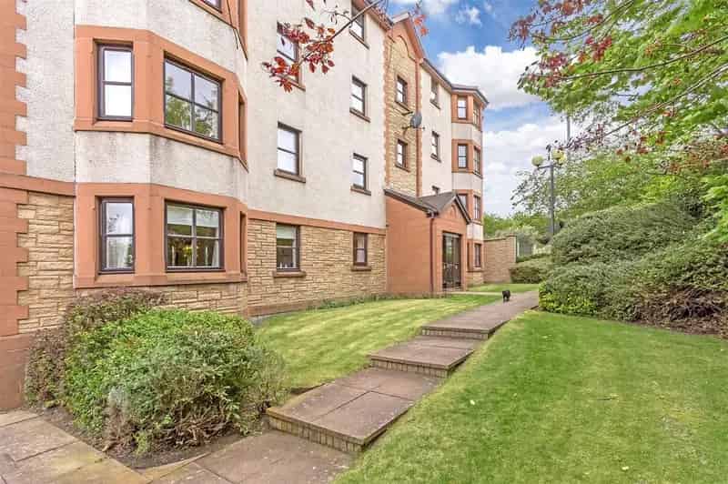 2 Bedroom Flat to Rent Morningside