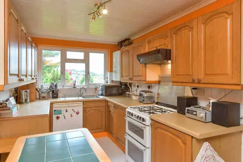 5 Bedroom Semi Detached House For Sale