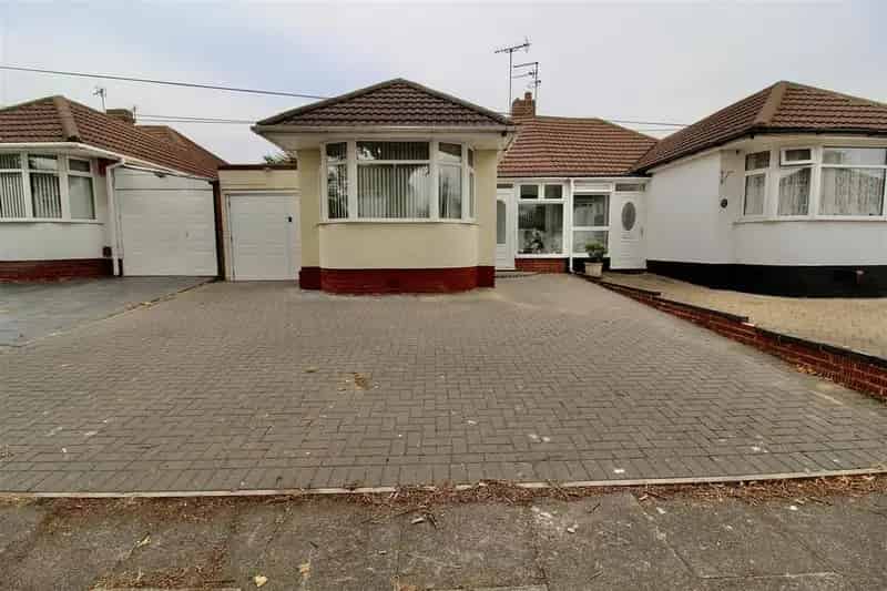 2 Bedroom Semi-Detached Bungalow for Sale