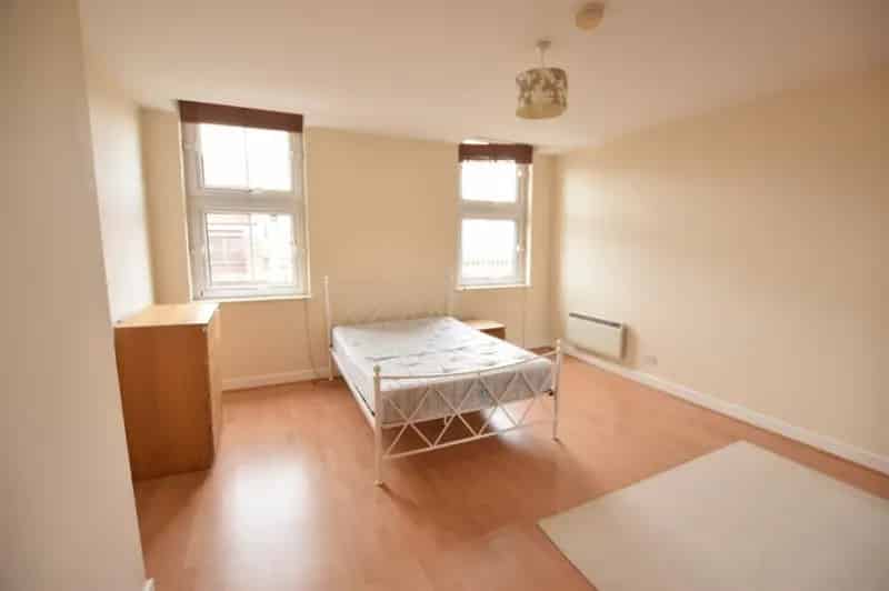 2 bedroom Flat
 To Rent