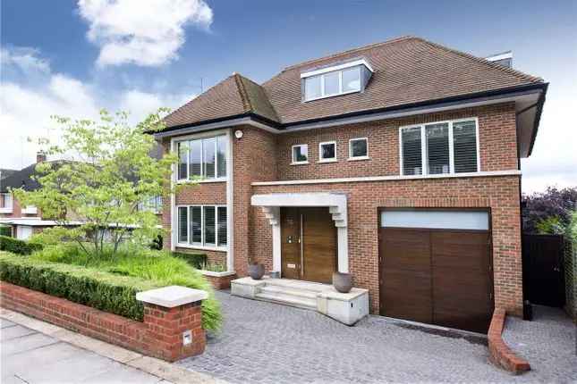 Detached house to rent in Church Mount, London N2