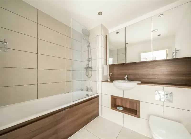 Flat For Sale , London, England