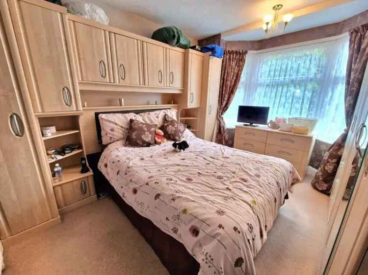 3 Bedroom Semi Detached House for Sale Bedworth Warwickshire