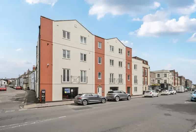 1 Bedroom Apartment for Sale