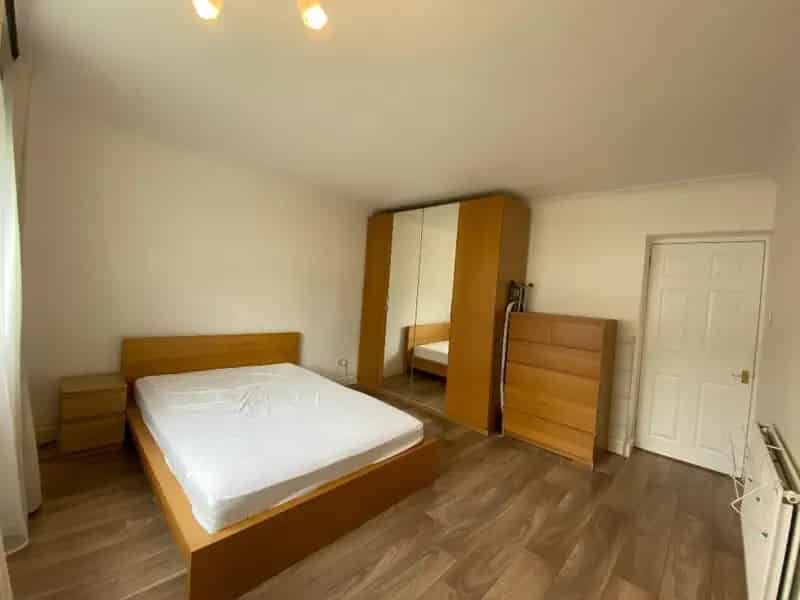 2 Bedroom Flat to Rent Near Kings Buildings
