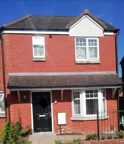 2 Bedroom Semi Detached House Near High Northfield Street