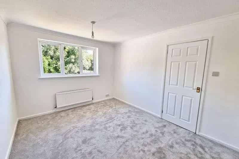 3 Bed Semi-Detached House For Sale
