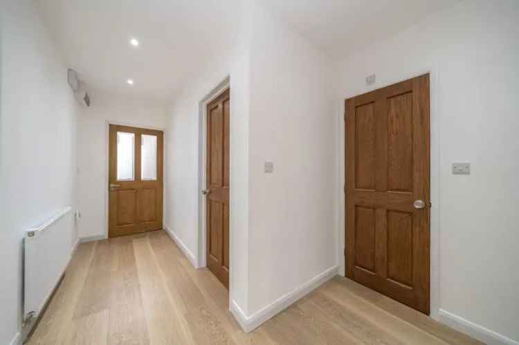 5 Bedroom Detached House for Sale Manor Road Caddington