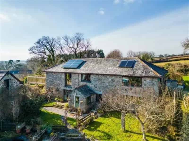 4 bedroom barn conversion to rent