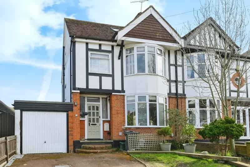4 Bedroom Semi-Detached House for Sale