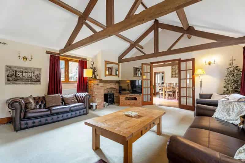 5 Bedroom Detached House with Equestrian Facilities and Holiday Let Potential