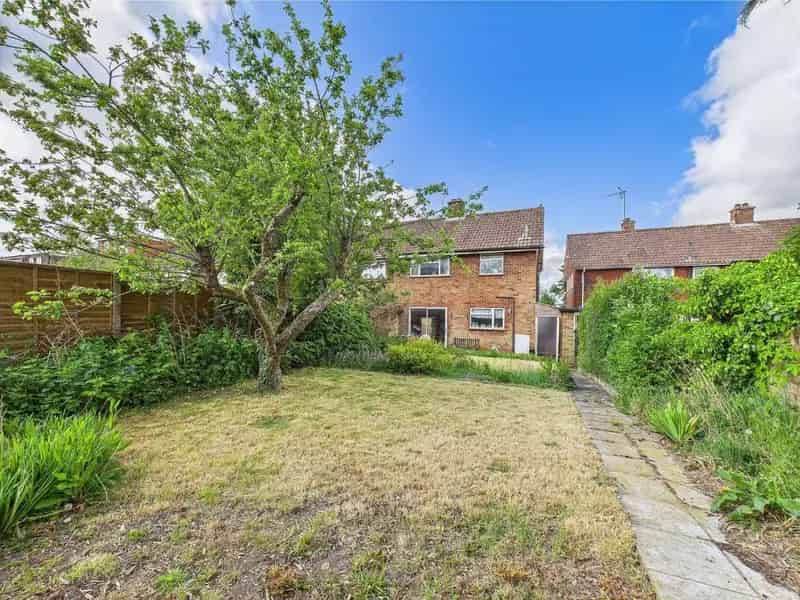 3 Bed End Terrace House For Sale Near Amenities and Schools