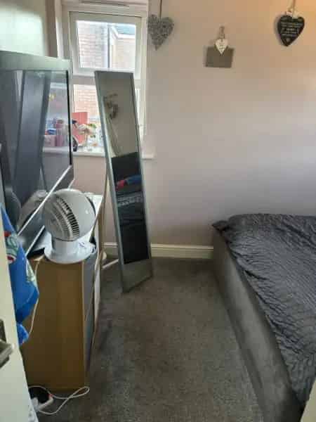 Family Home near Schools and Transportation