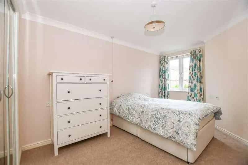1 bed flat for sale