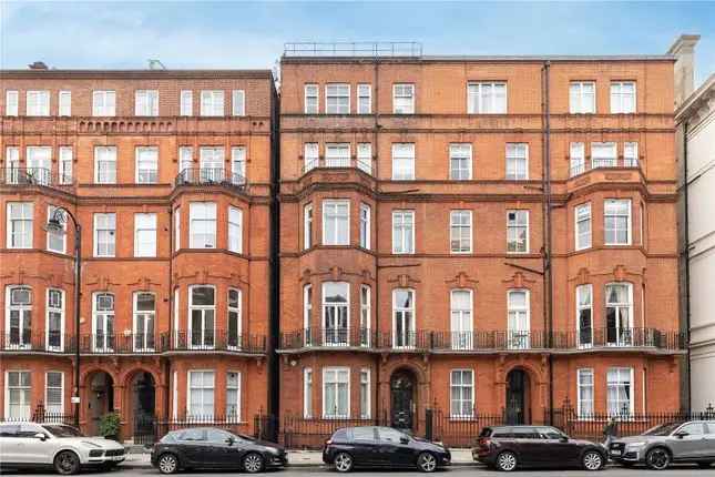 Flat for sale in Palace Gate, London W8