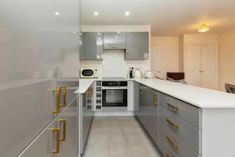 Two Bedroom Apartment Near Aylesbury Hospital