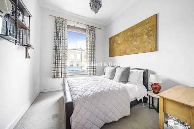 Furnished 2-Bedroom Apartment with Private Terrace