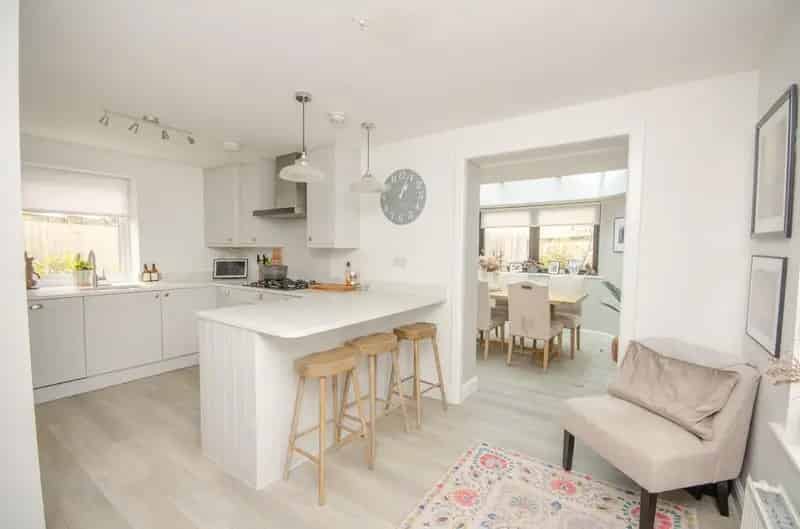 3 Bedroom Detached House for Sale Lyde Green