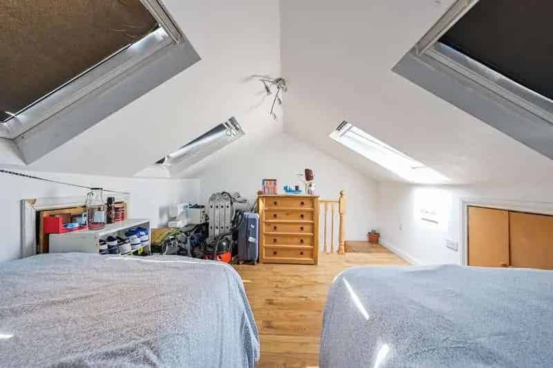 2 Bed Flat for Sale Leytonstone High Road