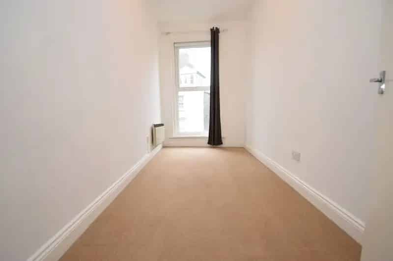 2 Bedroom Flat to Rent Southsea Hampshire PO5