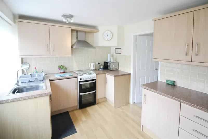 3 Bedroom Terraced House To Rent - Vacant Possession, No Chain
