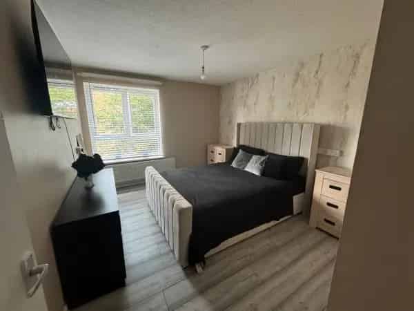 Large 1 Bed Flat Right To Buy  Near Amenities