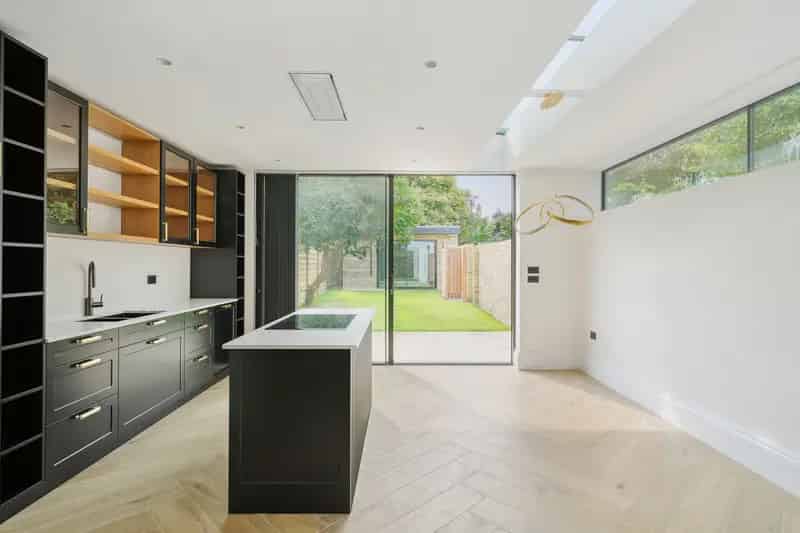4 Bedroom House for Sale in East Sheen