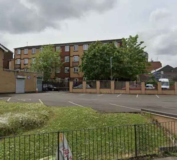 Flat For Rent in Sandwell, England