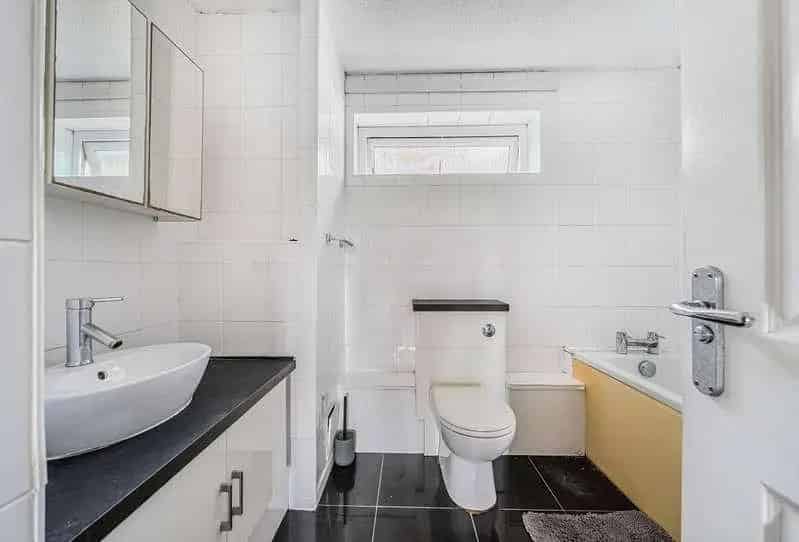 2 Bed Flat for Sale Blaisedell Popular Semi Rural Environment