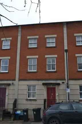 Terraced house to rent in Alfred Place, Kingsdown, Bristol BS2