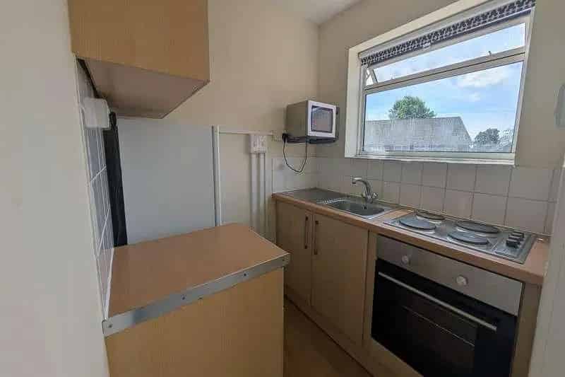 1 Bed Flat for Sale - First-Time Buyer Opportunity