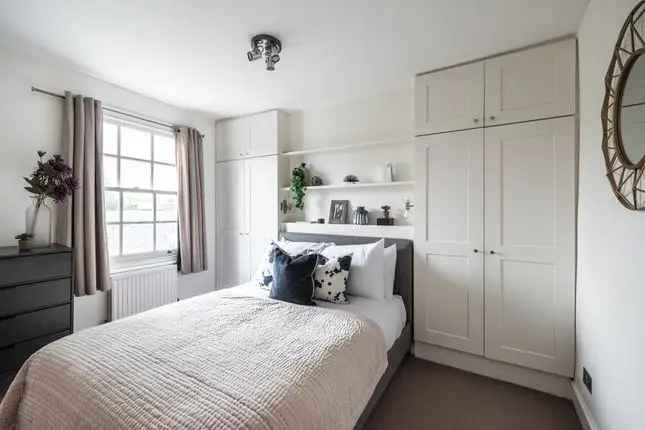 Detached house for sale in De Beauvoir Road, London N1