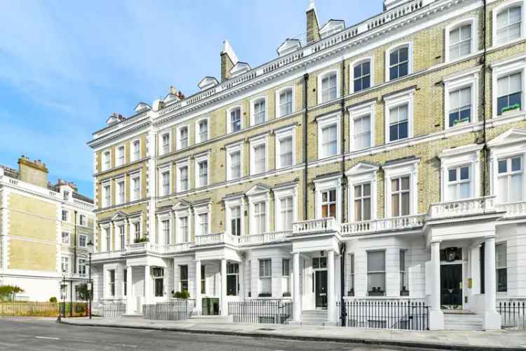 Luxury South Kensington Apartment  Refurbished with Roof Terrace