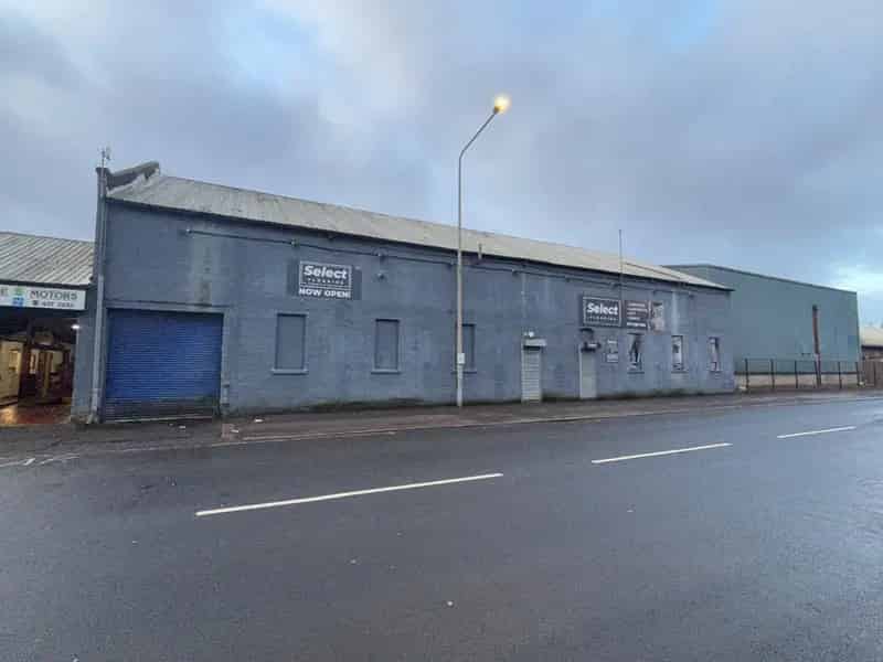Refurbished Industrial Showroom Warehouse Space Near Glasgow City Centre