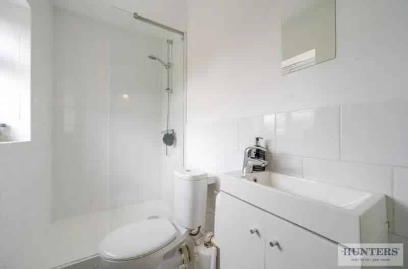 5 Bed House for Sale Near Erith Train Station