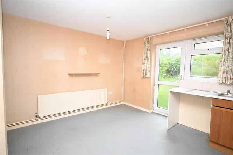 2 Bedroom Terraced House for Sale No Onward Chain