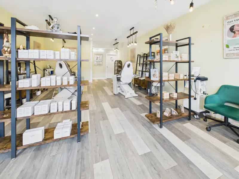 1 Bedroom Commercial Property House to Rent