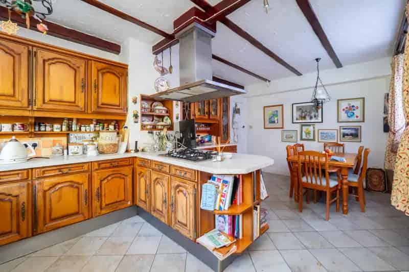 5 Bedroom Detached House for Sale Sandy Lane Cheam
