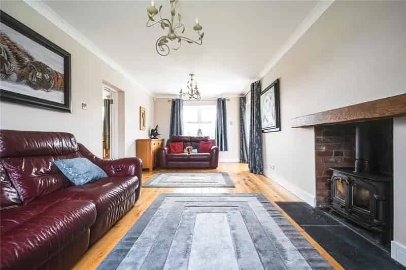 6 Bedroom Detached House with Annex and 5 Acres