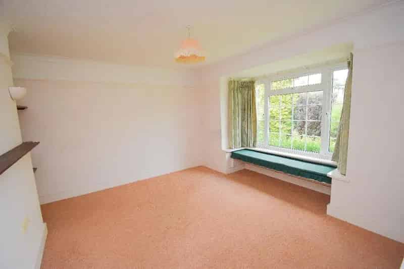 3 Bed Semi-Detached House For Sale