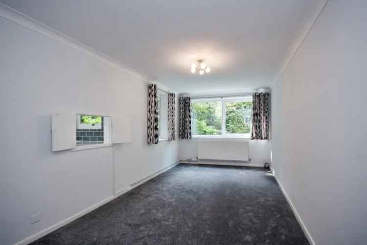 2 Double Bedroom Ground Floor Flat Queens Park Area
