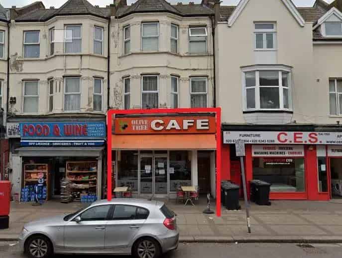 0 Bedroom Retail Property (high street) House to Rent