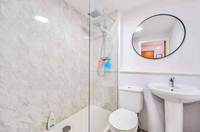 2 Bed Flat for Sale Modern Ground Floor Apartment