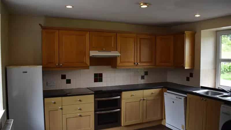 Torrance Farmhouse 5-Bed with Garage and Shed Near Stirling